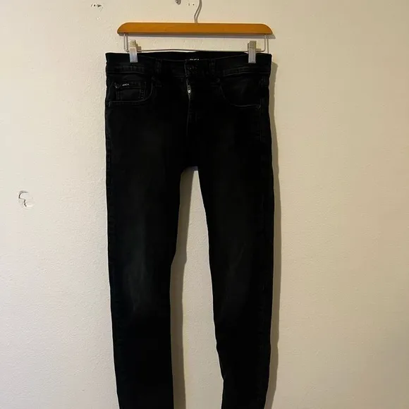 RVCA JEANS SIZE 31