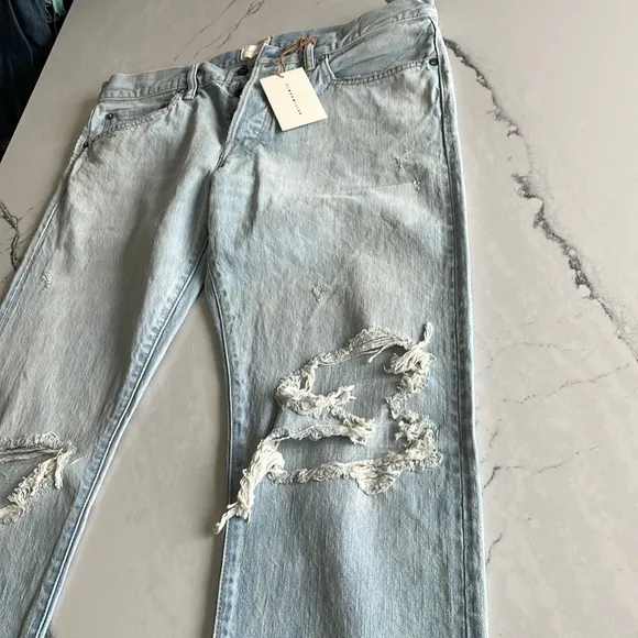 Simon Miller light blue destroyed jeans size 34/34 made in Japan
          
      NWT