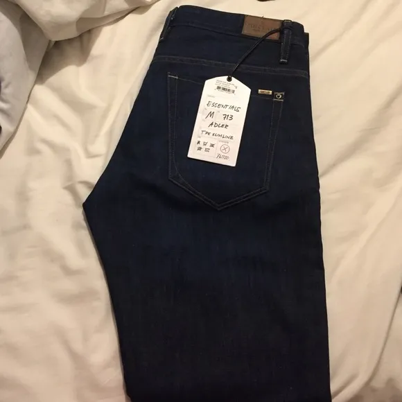 SINCLAIR JEANS
          
      NWT