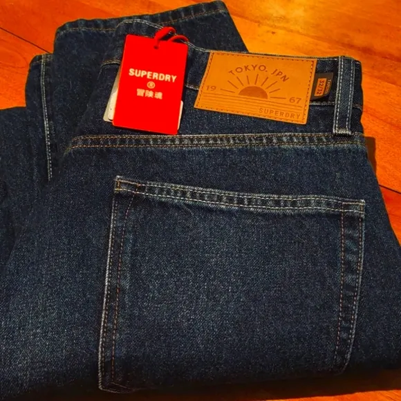 Superdry Jeans medium indigo wash taper fit - New
          
      NWT
