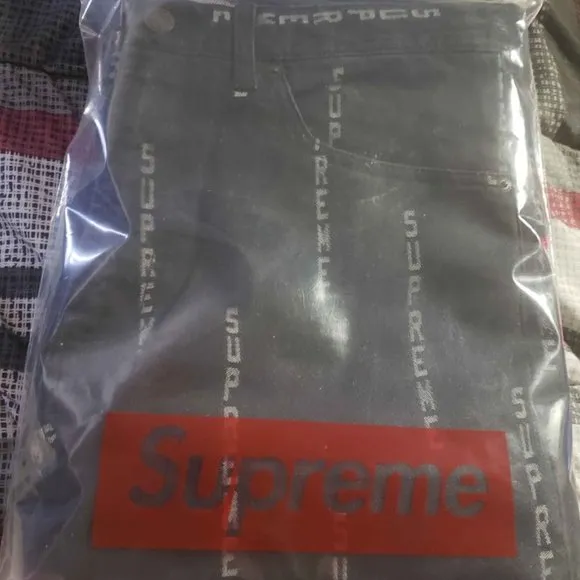 Supreme Logo Stripe Jacquard Regular Jean
          
      Boutique