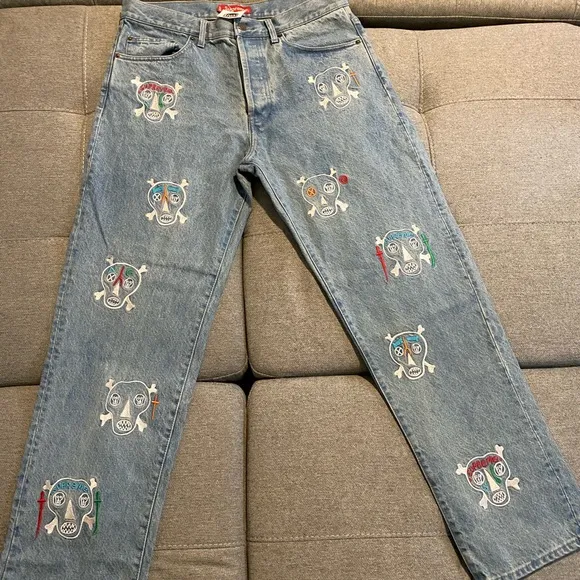 New supreme jean
          
      NWT