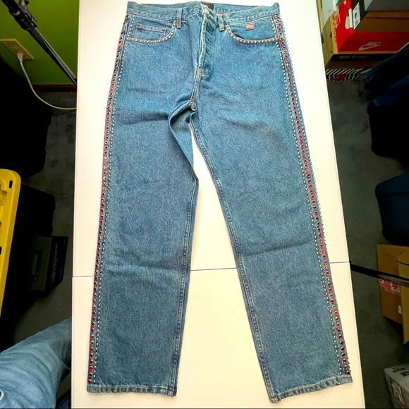 Supreme BB Simon Studded Regular Wash Blue Denim Jeans Mens Size 36 x 32
          
      NWT