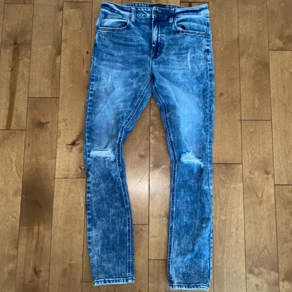 No Boundaries Skinny Jeans Size 32 x 32 (Great fitting Very Comfortable)