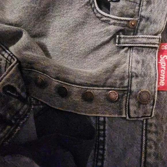 Supreme Jeans