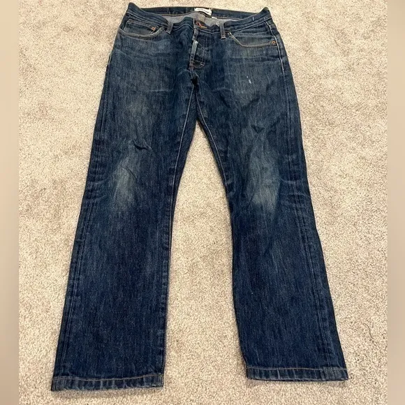 Taylor Stitch size 33 dark wash boot cut jeans