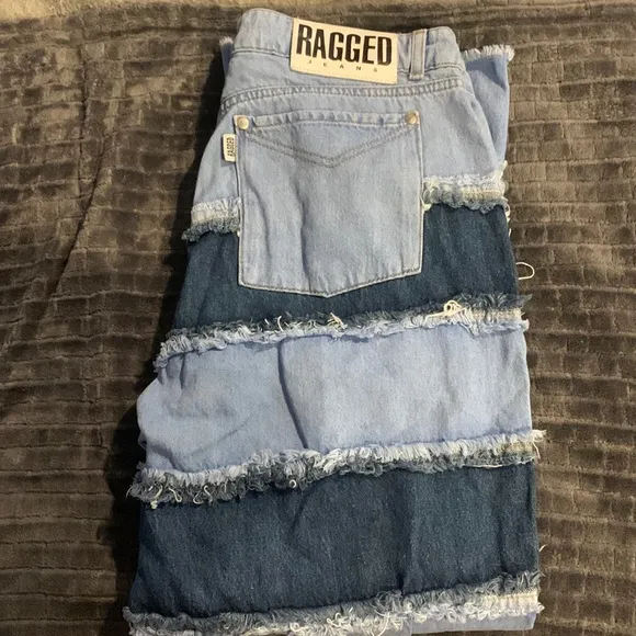 ragged jeans
