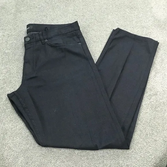 Theory: Like New Dark Denim Slim Straight Jeans