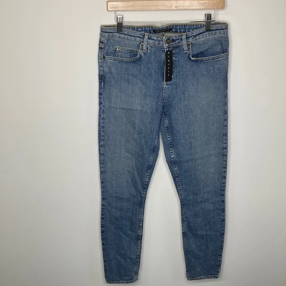 THEORY | Slim Straight Blue Jean | 30
          
      NWT