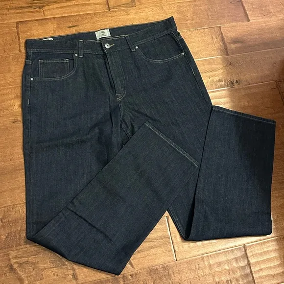 NWOT - Timberland Jeans Thompson Lake Size 38