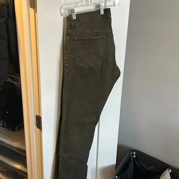 Todd Snyder - Slim Fit/Olive