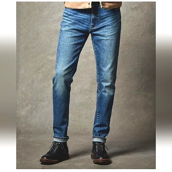 TODD SNYDER New York  Medium Wash Straight Fit Selvedge Denim Jeans Size 28x32