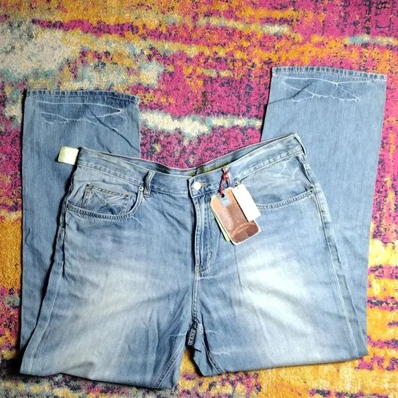 Tommy Bahama Classic Fit Island Ease Light Vintage
          
      NWT