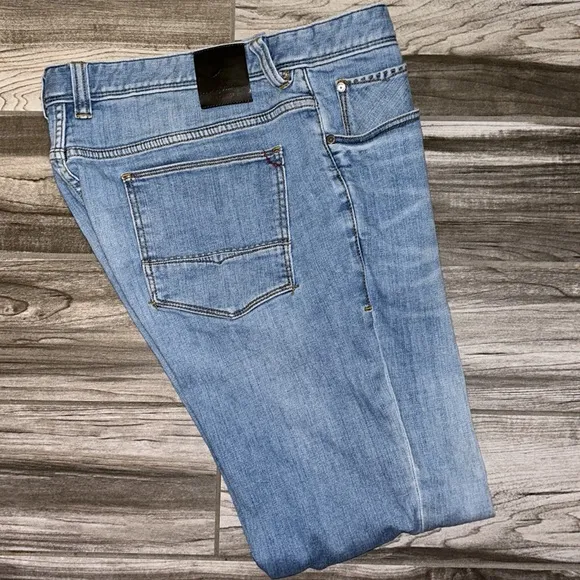 Tommy Bahama Carmel Vintage Slim Jeans