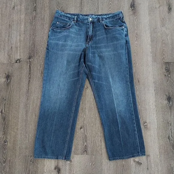 Tommy Bahama Men's Classic Fit Straight Leg Medium Wash Jeans Size 42/30