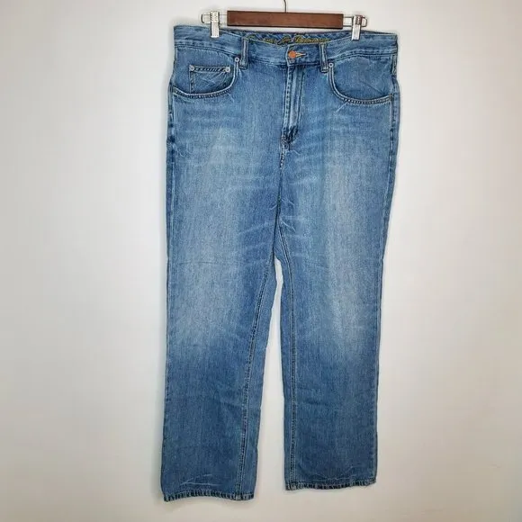 Tommy Bahama Mens Classic Fit Jeans Size 36x30 Straight Leg Medium Wash Blue
