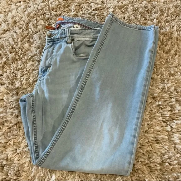 TOMMY Bahama Authentic Straight Leg Sand Drifter Light Flex Denim Jeans 32 x 32