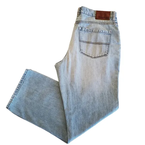 Tommy Bahama Men's Classic Fit Straight Leg Jeans Light Wash 36 x 29.5