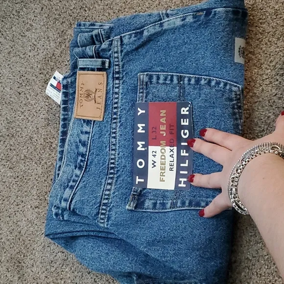 NWT Vintage Tommy Hilfiger Relaxed Fit Blue Jeans
          
      NWT