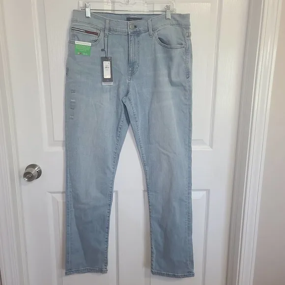 NWT Tommy Hilfiger Stretch Straight Jeans Sz 32x32
          
      NWT