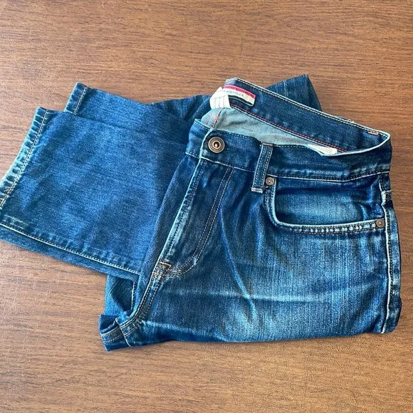 𝅺Tommy Hilfiger jeans 32 x 32