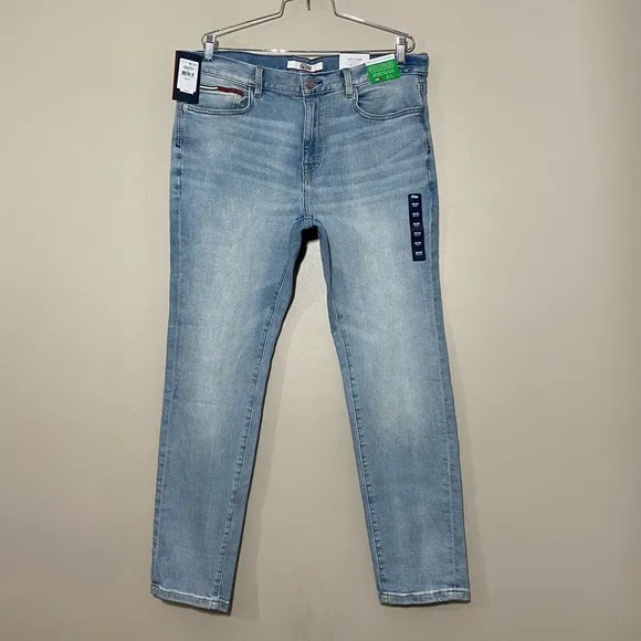 NWT Tommy Hillfiger men’s stretch Skinny jeans size 36/30
          
      NWT