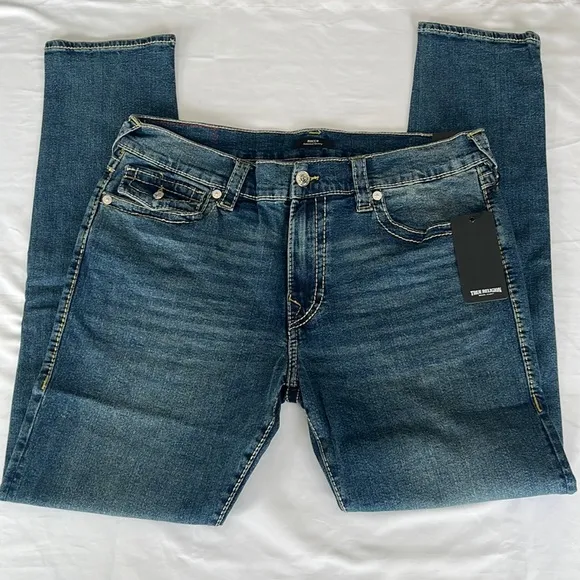 True Religion Rocco Relaxed Skinny Big T Flap in Medium Wash Size 36x33
          
      Boutique