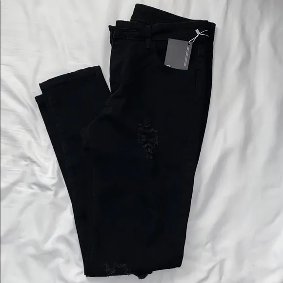 Ripped Skinny/Slim Jeans (Denim)
          
      NWT