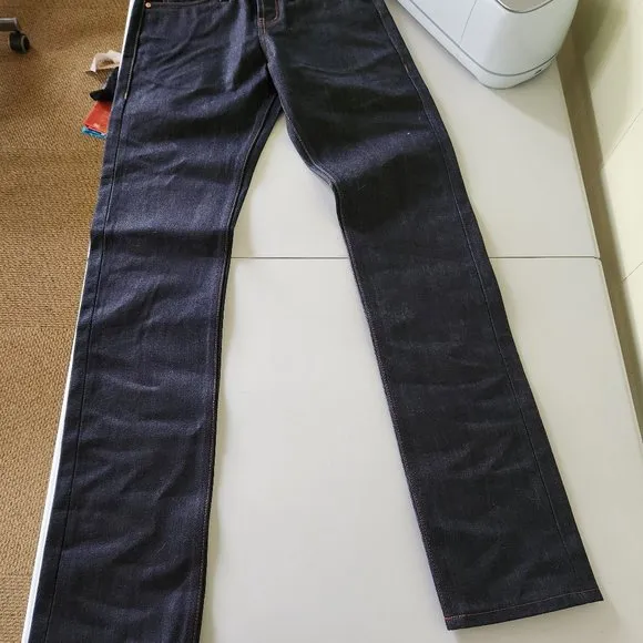 NWT Unbranded UB201 Tapered Raw Indigo Denim 14.5oz Selvedge Size 30
          
      NWT