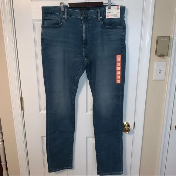 Uniqlo heat tech slim jeans
          
      NWT