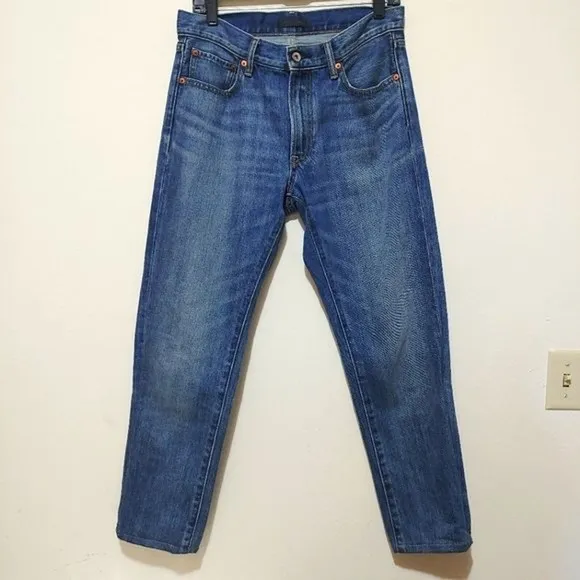 Uniqlo Jeans, Straight Style, Medium Wash, Size 31, C02-0171