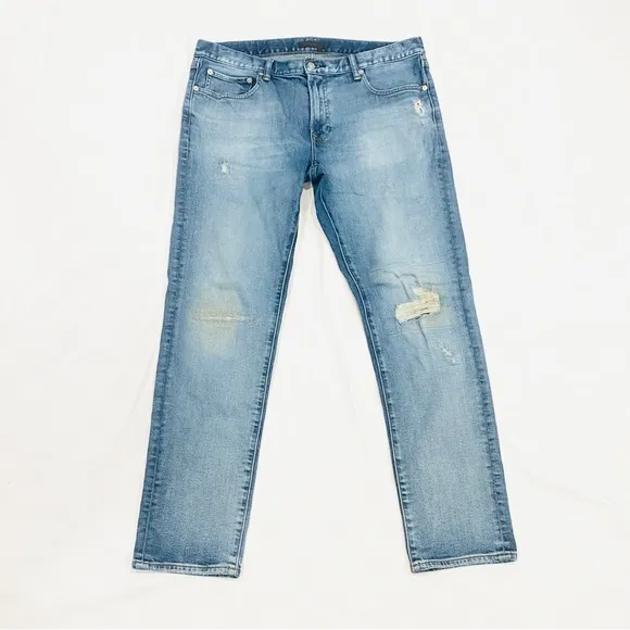 Uniqlo Men’s Distressed Slim Straight Leg Jeans