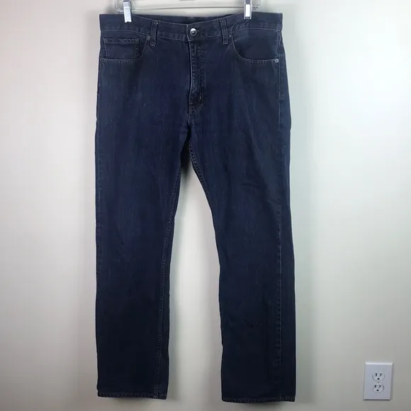 UNIQLO Dark Wash Straight Leg Jeans