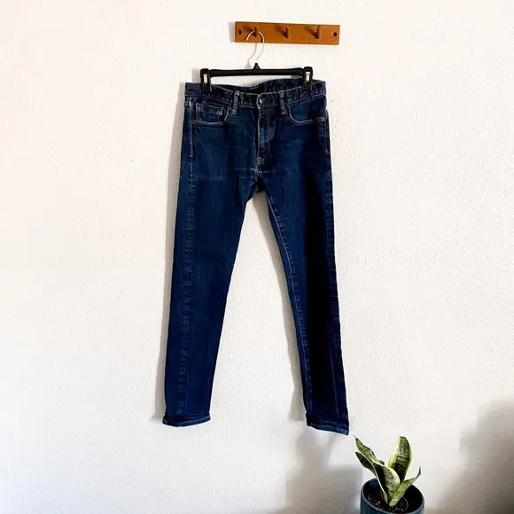 Uniqlo Men's Dark Wash Slim Fit Jeans Sz 31x34
