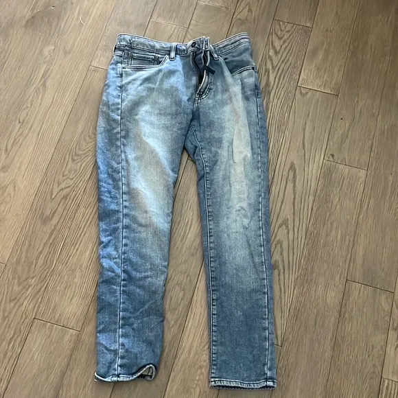 Uniqlo Men’s Soft EZY Jeans