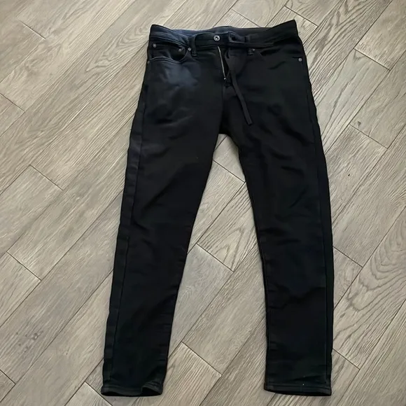 Uniqlo Men’s Soft EZY Jeans