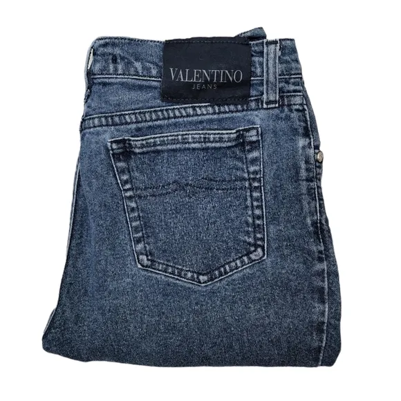 VALENTINO Relaxed Straight cut jeans in medium wash size 31