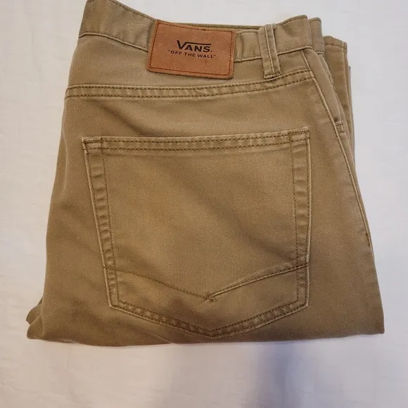 Vans men's tan colored skate jeans. Size 34 reg.
