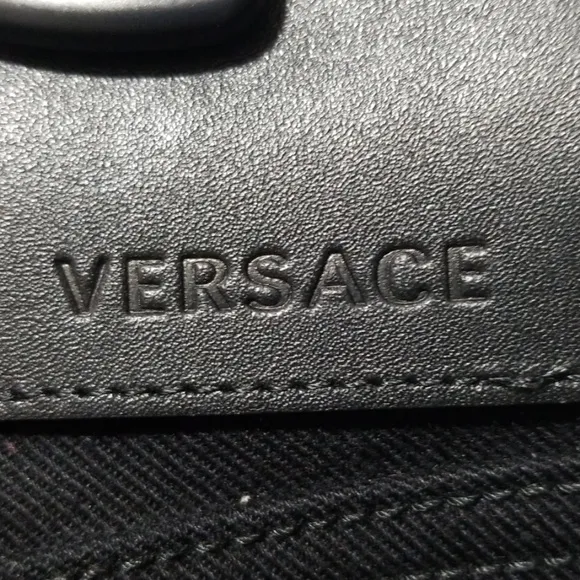 VERSACE  JEANS
          
      NWT