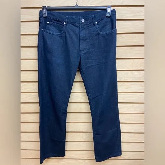 VERSACE MEN FASHIONABLE JEANS SIZE 34 INSEAM 28