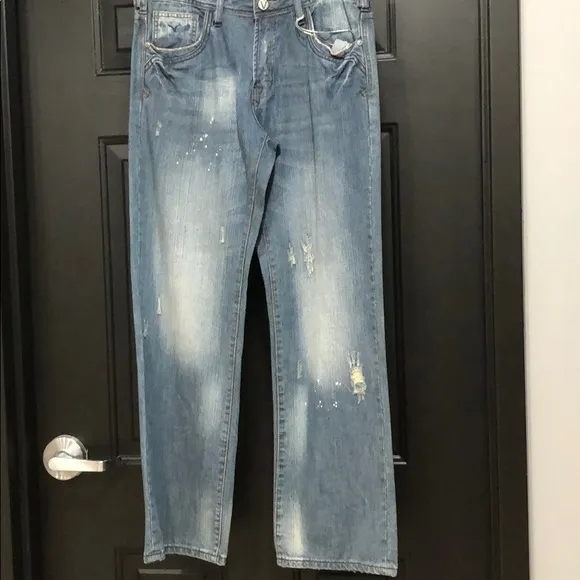 Men’s Vigoss Blue Jeans with Stud Pocket
          
      Boutique