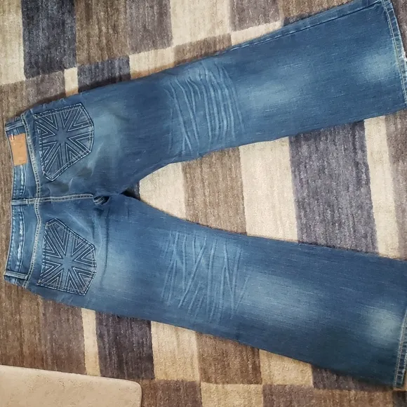 Vigoss 36×32' jeans.      *02