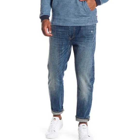 Vince - Cropped Light Distressed Jeans - size 36 - NWT
          
      NWT