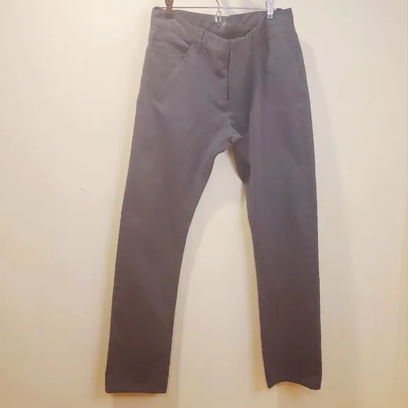 Vince. Men's  Gray pants size 33