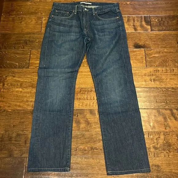 Vince. Straight leg jeans, size 33!