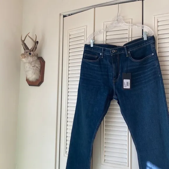 Mens VINCE jeans NWT
          
      NWT