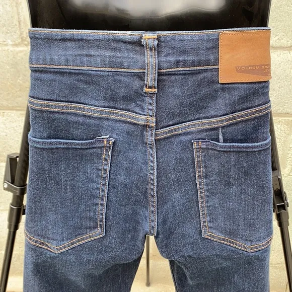 Volcom Men’s Solver Modern Straight Jeans Size 29