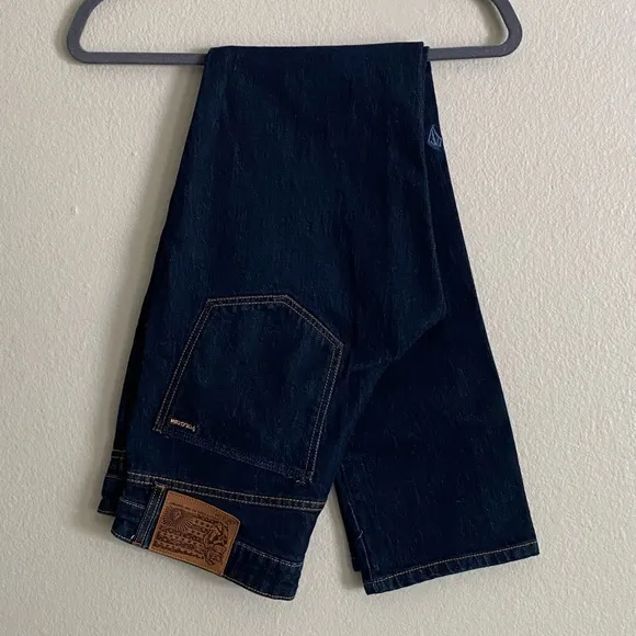 Volcom Vorta Slim Straight dark wash denim jeans✨