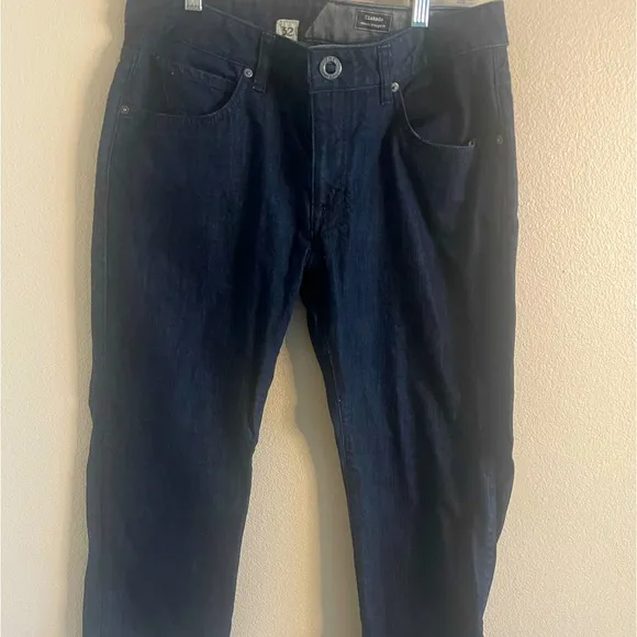 EUC Mens Volcom Kinkade Classic Straight Fit Denim Jeans size 32
