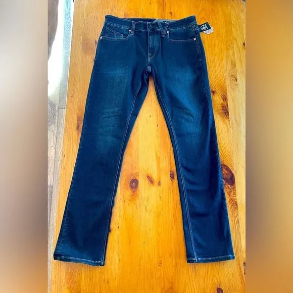 Men’s Volcom Vorta Jeans NWT! Size 32
          
      NWT